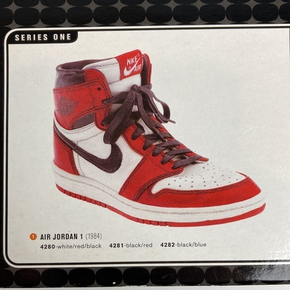 Nike AIR JORDAN Mini Tennis Shoe Bowen Designs 4282 Commemorative Collectible - Picture 13 of 16